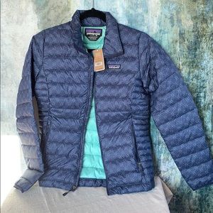Patagonia BNWT xs w’s Down Sweater.  Beryl Green